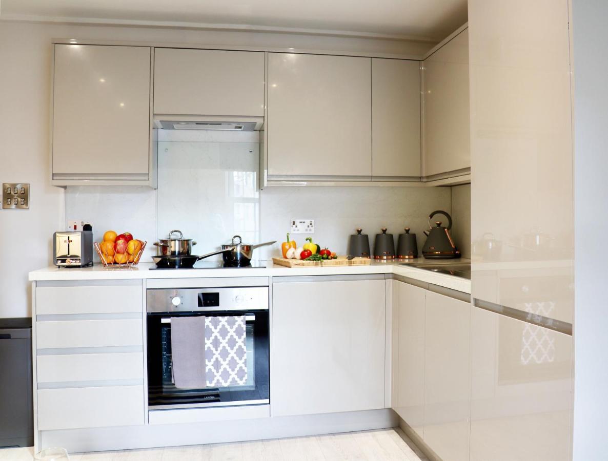 Perfect Central Location- 5 Minutes From Tower Bridge ! 8 Minutes Walk From Tube 伦敦 外观 照片
